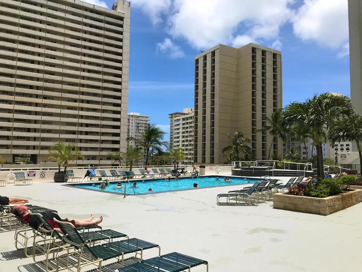 Waikiki Banyan Fabulous Ocean View Condo With Free Parking Гонолулу Апартаменты