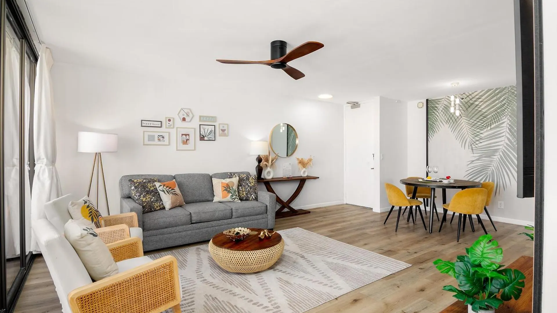 Waikiki Banyan Fabulous Ocean View Condo With Free Parking Гонолулу США